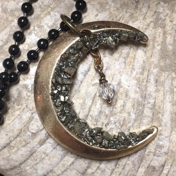 NEW Gold druzy moon necklace Swarovski crystal 18” - Picture 2 of 9